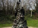 Statue De Peter Pan — Wikipédia pour Statut De Jardin