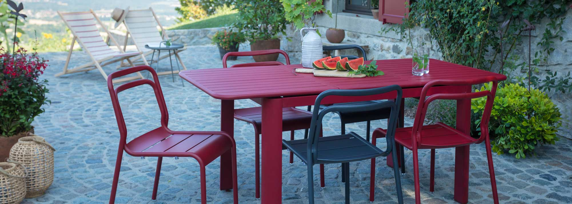 Table De Jardin : Botanic®, Tables De Jardin En Aluminium ... dedans Table Et Chaises De Jardin En Fer