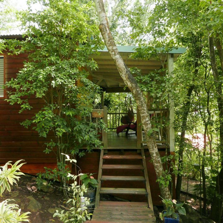Tendance Eco-Lodge : L'exemple Du Jardin Des Colibris En … avec Au Jardin Des Colibris