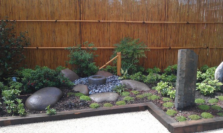 Un Jardin À La Japonaise – Bricobistro pour Construction Jardin Japonais