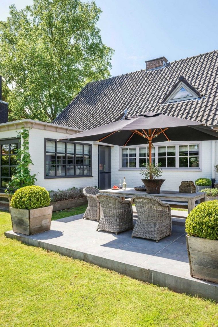 Une Maison Grise En Belgique | Terrasse Arrière, Pièces À … encequiconcerne Amenagement Jardin Belgique