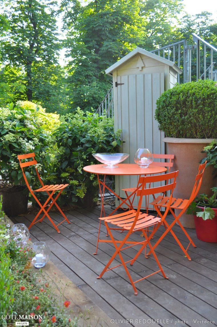Une Petite Terasse Très Colorée. | Petits Jardins, Design … intérieur Maisonnette Jardin Occasion