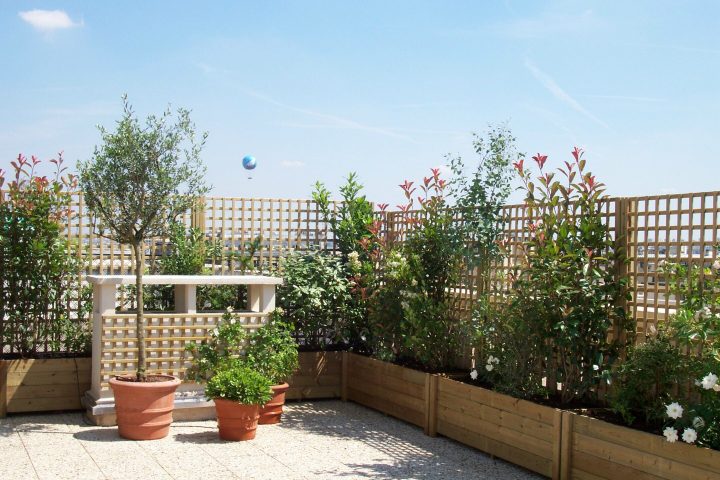 Une Terrasse Oui, Mais Sans Vis-À-Vis ! destiné Cacher Vis A Vis Jardin
