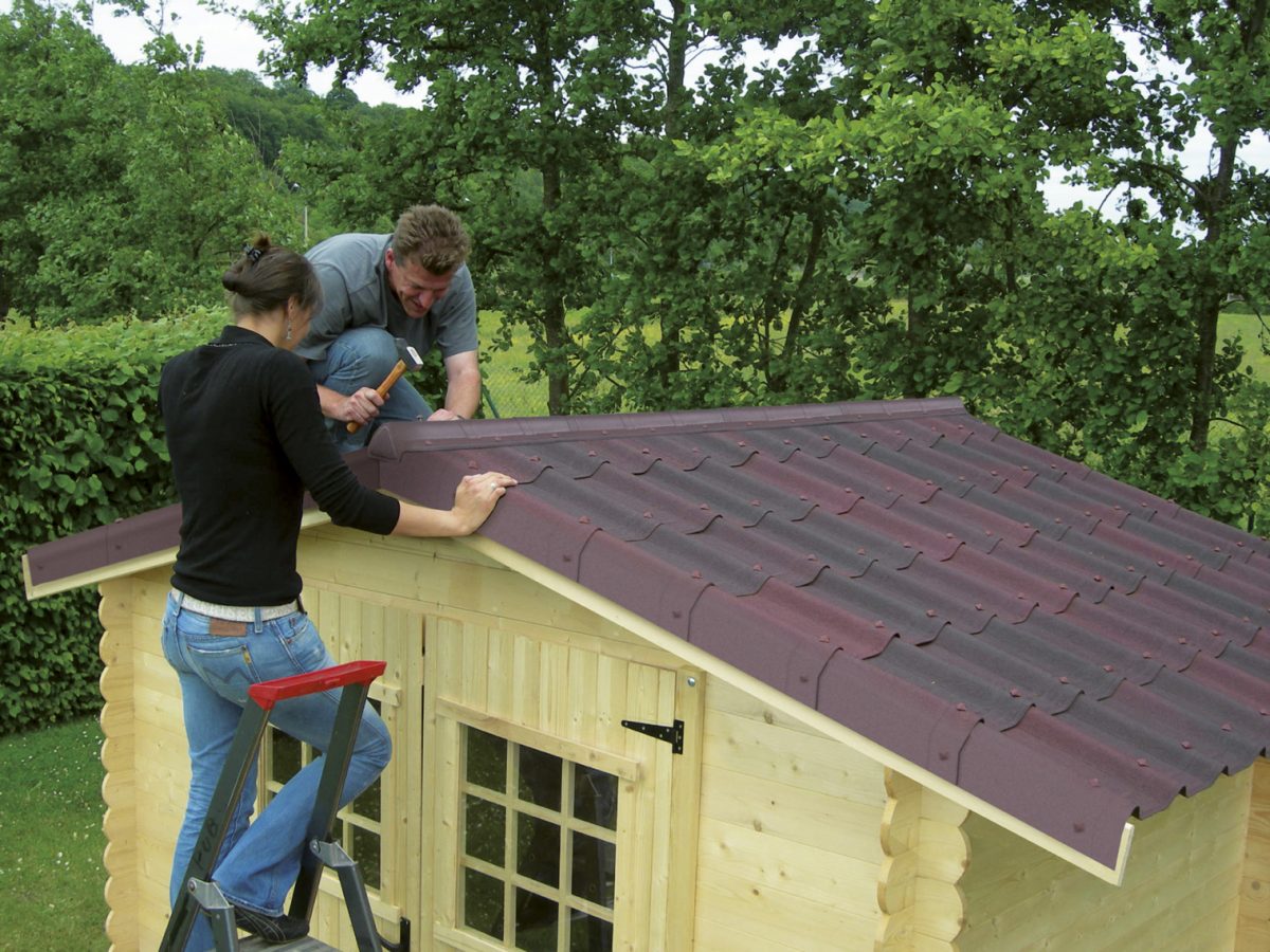 Une Toiture D'exception Pour Votre Abri De Jardin | Leroy ... pour Protection Toit Abri De Jardin