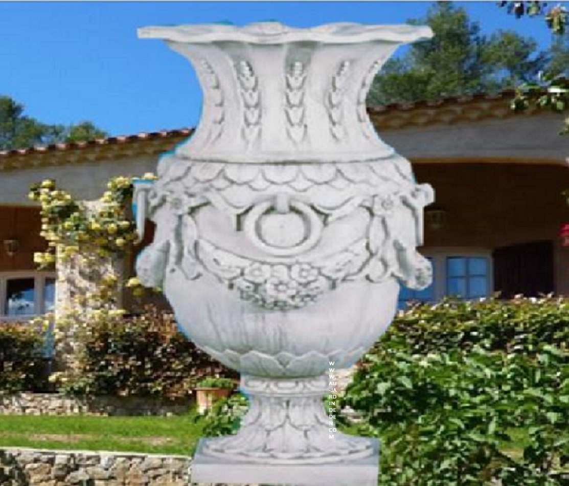  Vases  De Jardin  En Pierre Aux Anneaux serapportant  Vase  