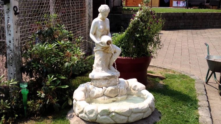 Video Fontaine De Jardin Femme – pour Statue Fontaine De Jardin
