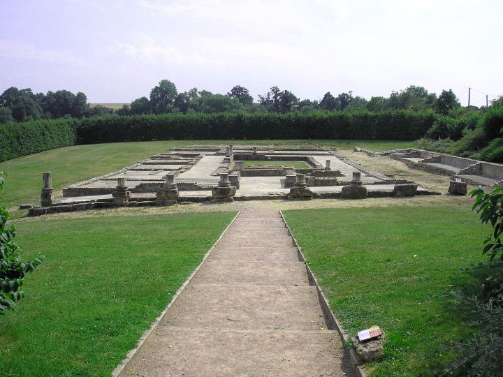 Villa Au Grand Péristyle De Vieux-La-Romaine — Wikipédia tout Modele De Jardin Avec Galets