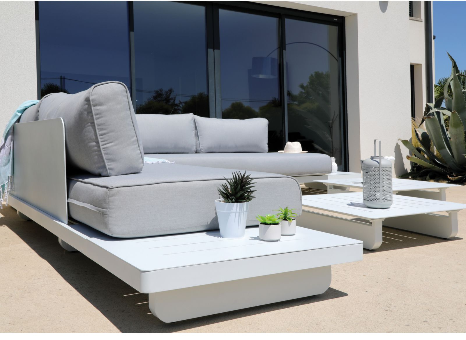 Ensemble Panoramique Dallas + Tables Basses destiné Salon De Jardin Design Blanc