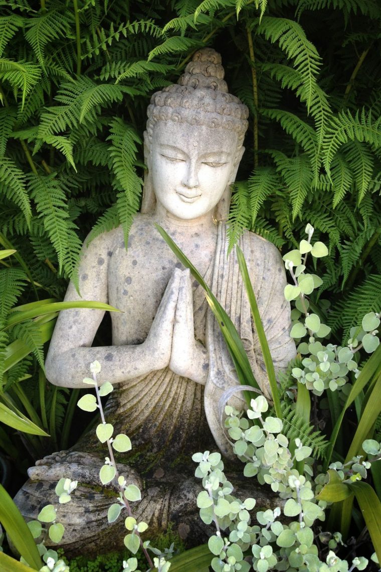 Épinglé Par Catherine Iris Hermine Sur Serenity | Jardin Zen … destiné Bouddha Pour Jardin Zen