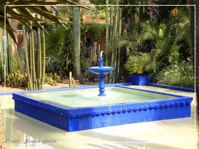 Fontaine Du Jardin Majorelle, Marrakech, Maroc. | Bernard … serapportantà Image Fontaine De Jardin