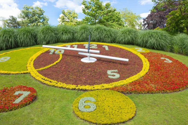 Horloge Fleurie De Genève, Jardin Des Anglais | Geneve … à Horloge De Jardin