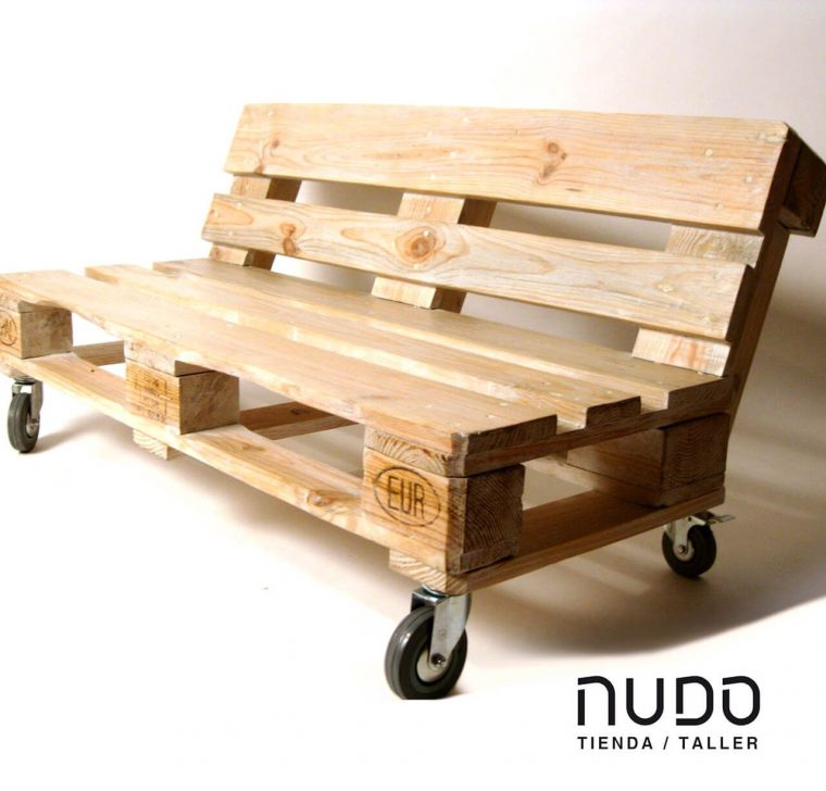 Outdoor Pallet Furniture Ideas With Wheels For Moving … dedans Salon De Jardin U