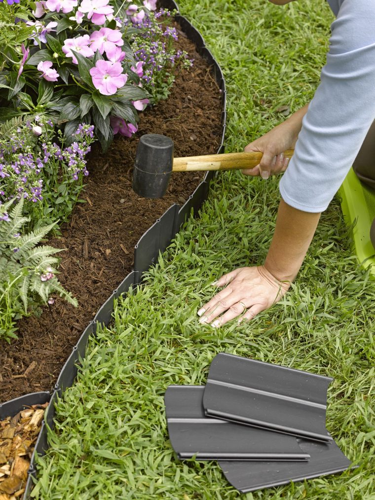 Pound-In Landscape Edging | Plastic Lawn Edging | Gardeners … avec Bordure Jardin Plastique