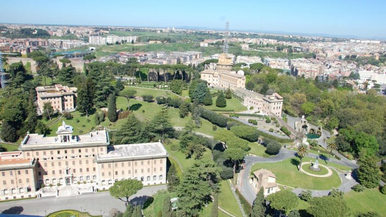 Une 'île Écologique' Dans Les Jardins Du Vatican – Portail … pour Jardin Du Vatican