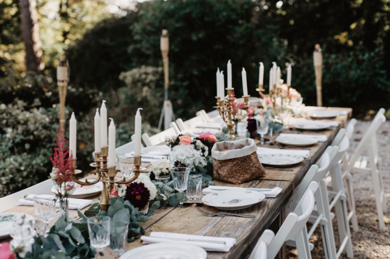 table de jardin suite à un mariage
