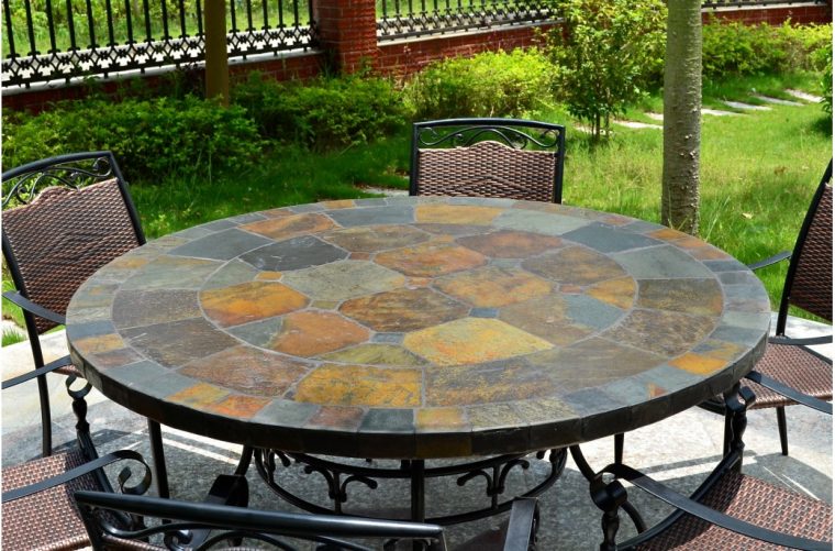 table de jardin ronde ou rectangulaire