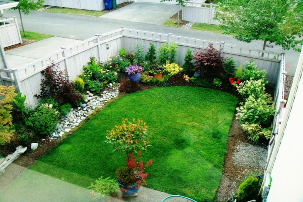 25 Ideas For Decorating Small Gardens dedans Jardines Pequeños Ideas
