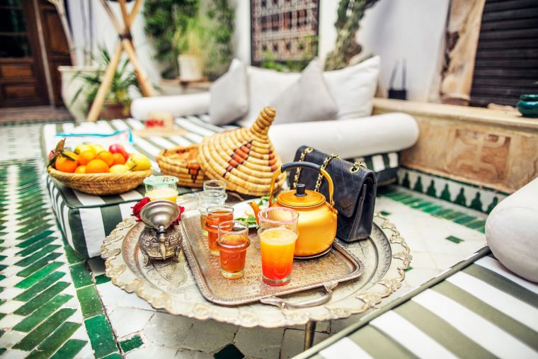 A Beautiful Riad | Entertaining Friends, Table Decorations … pour Table Exterieur Marrakech