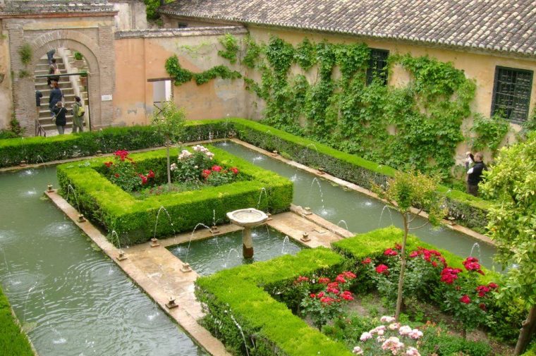 Alberca Del Generalife | Jardines Arabes, Jardines, Albercas intérieur Jardines Botanicos En España