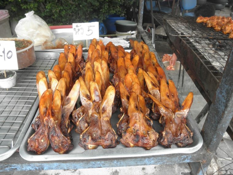 Benim Gözümden: Klong Toey Pazar Yeri̇ pour Tayvan Yemekleri