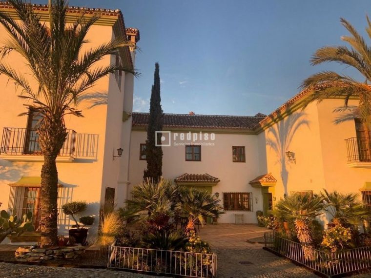 Casa O Chalet En Venta En Huerta Nueva – Jardín De Málaga … tout Ciudad Jardin Malaga