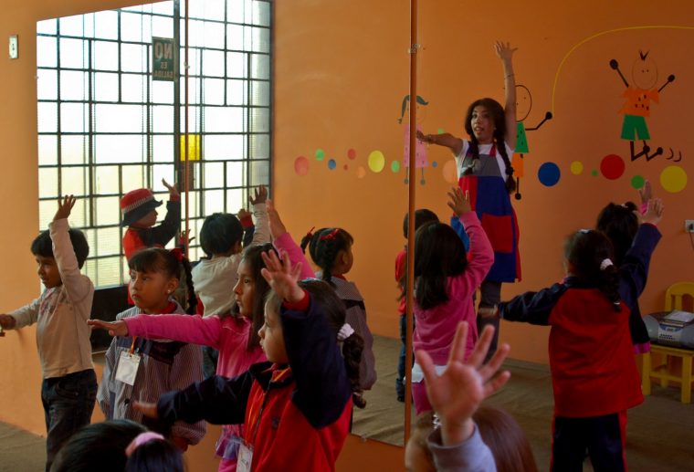 Cuna Jardin Pie Pequeño: Primer Día De Clases Niños De 3 … tout Jardin De Niños Montessori