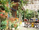 Decoración Casa Rural: Decorando El Patio Con Material ... concernant Casa Rural El Jardin