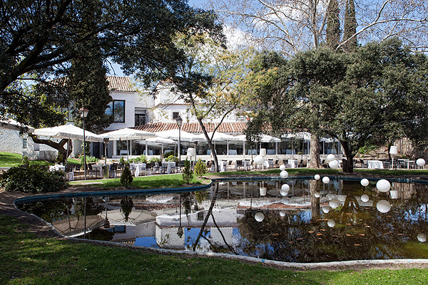 El Jardín De La Leyenda. Restaurantes En Madrid ... pour Restaurante El Jardín