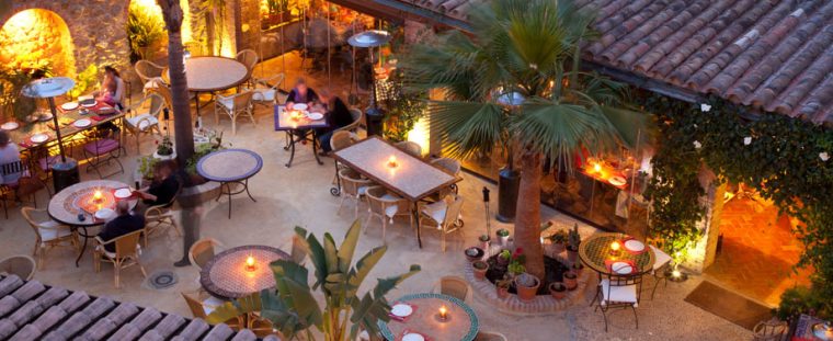 El Jardín Del Califa – Speisen Wie Bei 1001 Nacht … à Restaurante El Jardin Del Califa Vejer