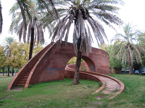 ¿Escultura? En Los Jardines Del Guadalquivir, Isla De La C ... concernant Los Jardines De La Cartuja