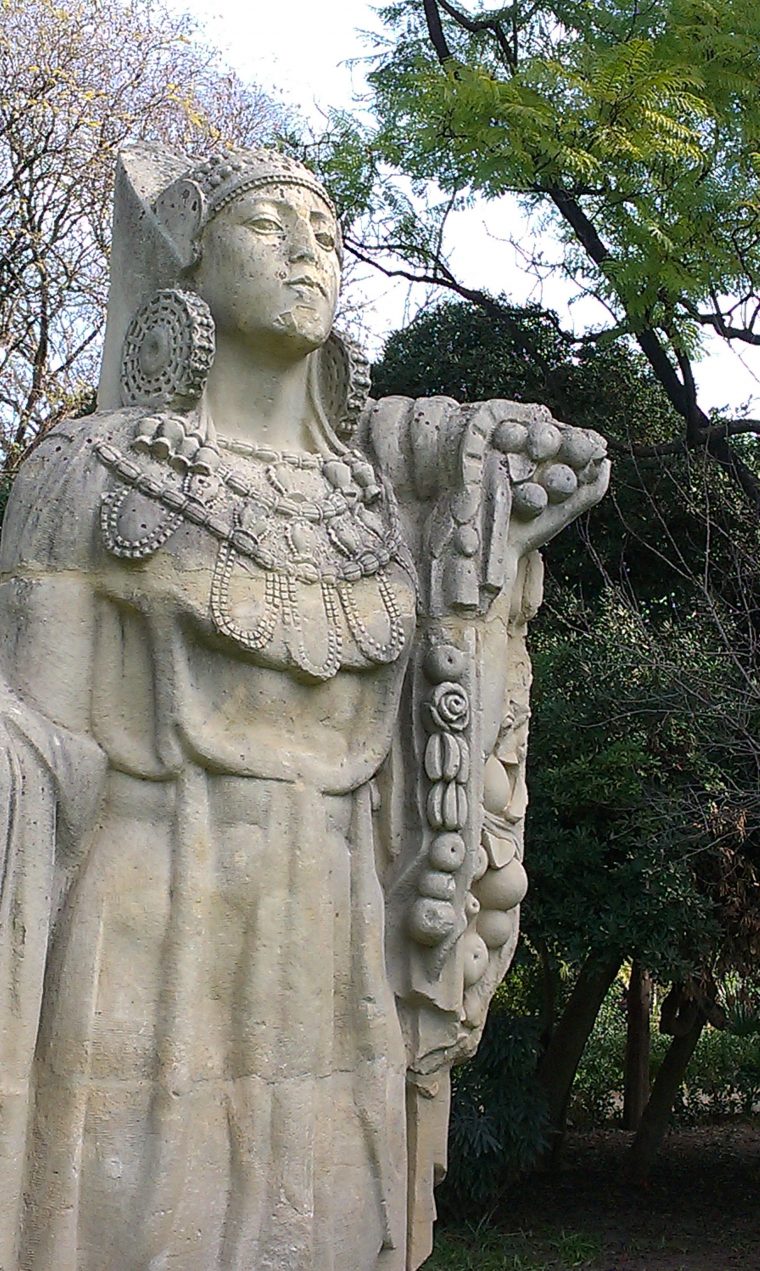 Esta Estatua Esta En El Jardin De Las Delicias, Pudo Haber … encequiconcerne Estatuas Para Jardines