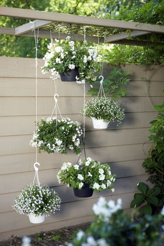 Ideas For The Garden. I Love This Idea Of Hanging All ... pour Ideas Para Hacer Un Jardin