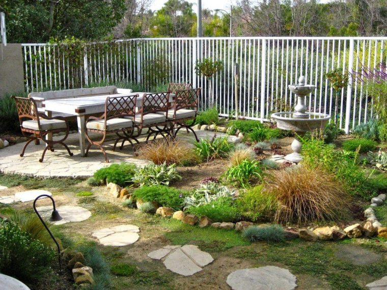 Ideas Para Decorar Tu Jardín En Invierno | Decoora encequiconcerne Ideas Para Jardines Rusticos
