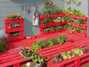 Ideas Para Decorar Tu Jardín, Patio O Terraza Con Palets ... pour Tu Jardin Con Enanitos Guitarra