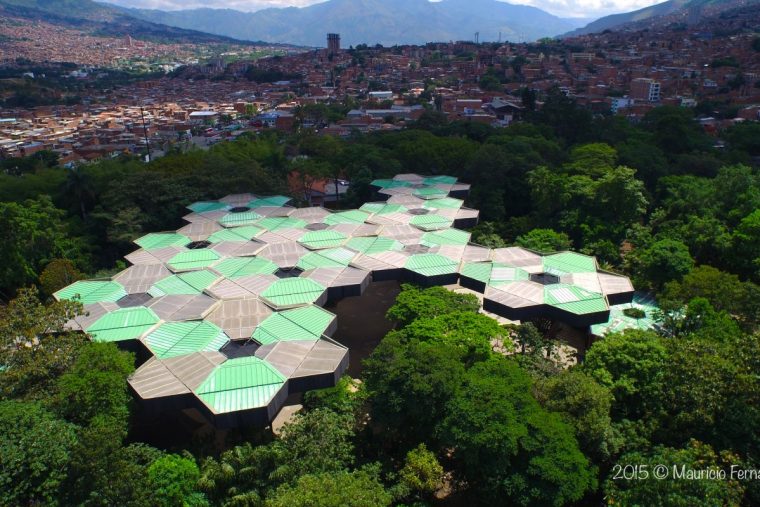 Jardín Botanico, Medellín, Colombia | Dronestagram avec El Jardin Botanico Cartagena