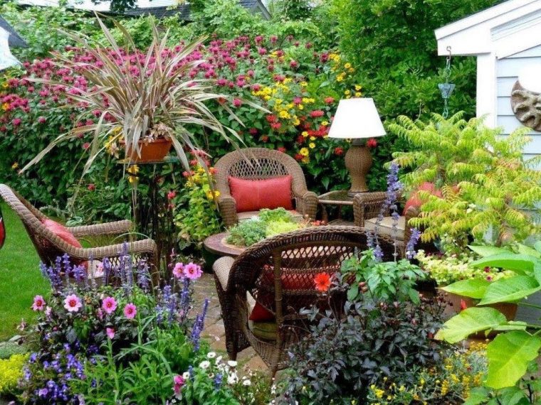 Jardin Con Flores – Patios Y Jardines concernant Plantas De Jardin Con Flores