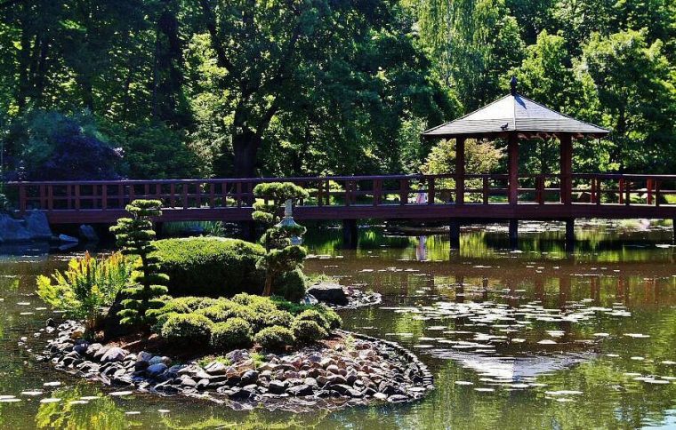 Jardín Japonés Junto Al Salón Del Centenario En Wroclaw En … à Jardin Japones Madrid