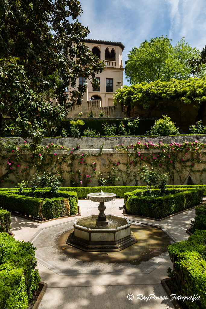 Jardines De El Generalife. La Alhambra, Granada, Andalucia … encequiconcerne Jardines De Alhambra