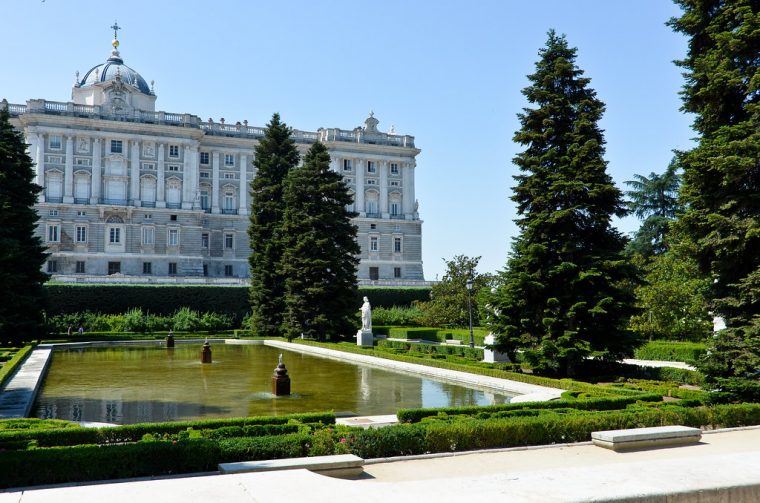 Jardines De Sabatini | Palacio Real De Madrid, Spain | Sk … à Jardines Palacio Real Madrid