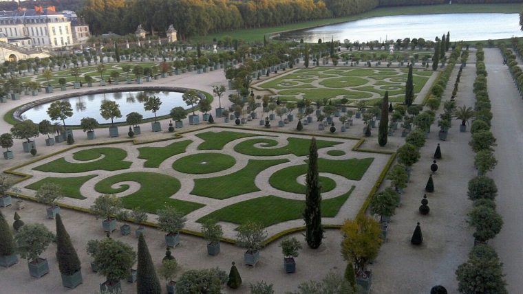 Jardines De Versalles Paris | Field, Sidewalk, Structures destiné Jardines De Versalles