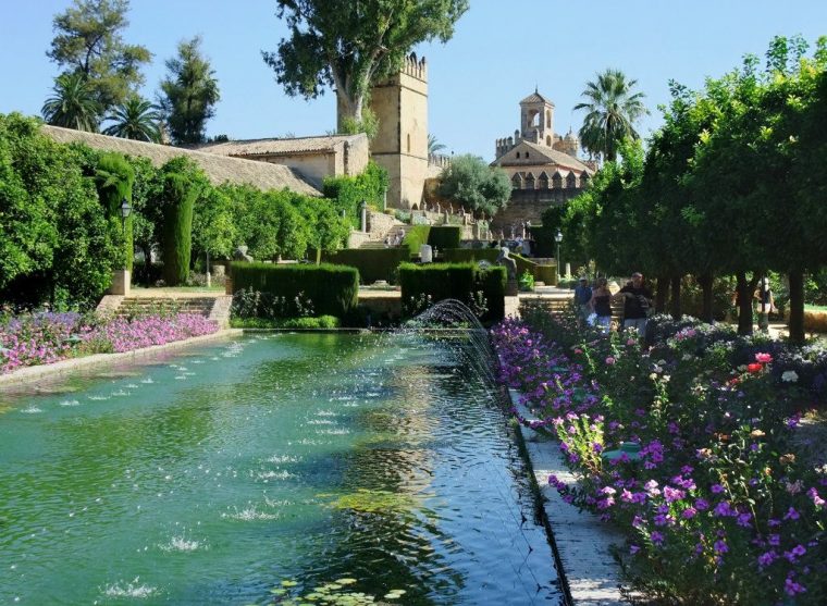 Jardines Del Alcázar De Los Reyes Cristianos, Córdoba … serapportantà Los Jardines Del Califa