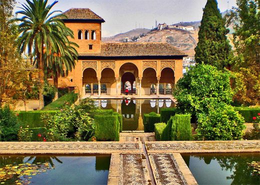 Jardines Del Generalife En La Alhambra De Granada | Grand … dedans Jardines Generalife
