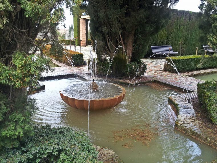 Jardines Del Generalife | Outdoor, Outdoor Decor, Alhambra avec Jardines Generalife