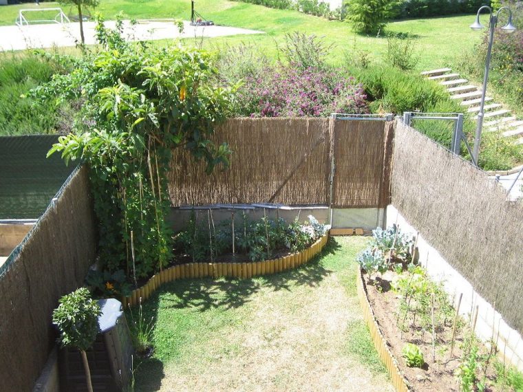 Jardines Pequeños De Casas Minimalistas – Buscar Con … avec Como Hacer El Jardin De Mi Casa
