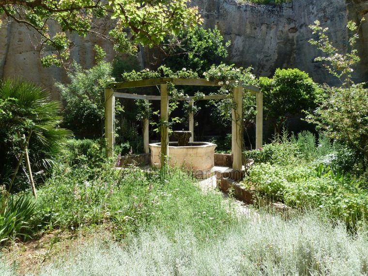 Lithica / Las Canteras De S'Hostal (Menorca) – Portal Viajar concernant Jardines Medievales
