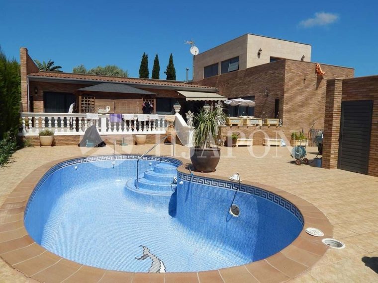 Luxury Property For Sale In Cabrera De Mar | Casas En Venta dedans Casa Jardin Badalona