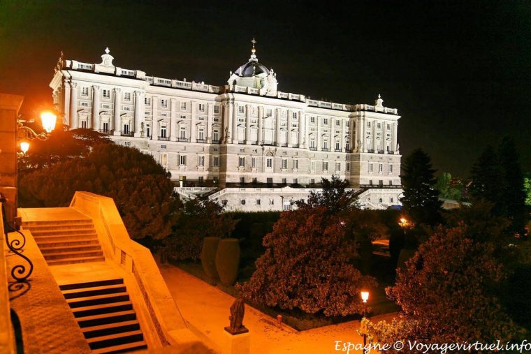 Madrid, Palacio Real Y Los Jardines De Sabatini – España à Noche En Los Jardines De España