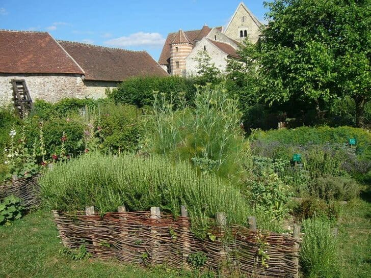 Medieval Garden Landscape In France – 1001 Gardens encequiconcerne Jardines Medievales