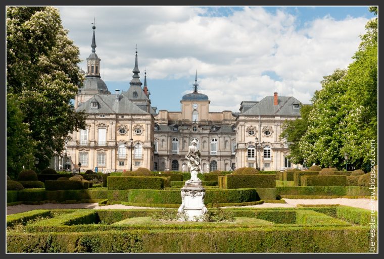 Palacio Real De La Granja De San Ildefonso: Unas Fuentes … dedans Jardines De La Granja Segovia