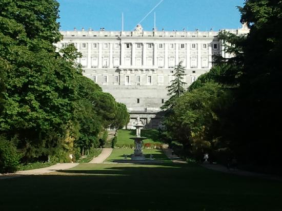 Palacio Real De Madrid – España, Jardines Del Moro … concernant Jardines Palacio Real Madrid